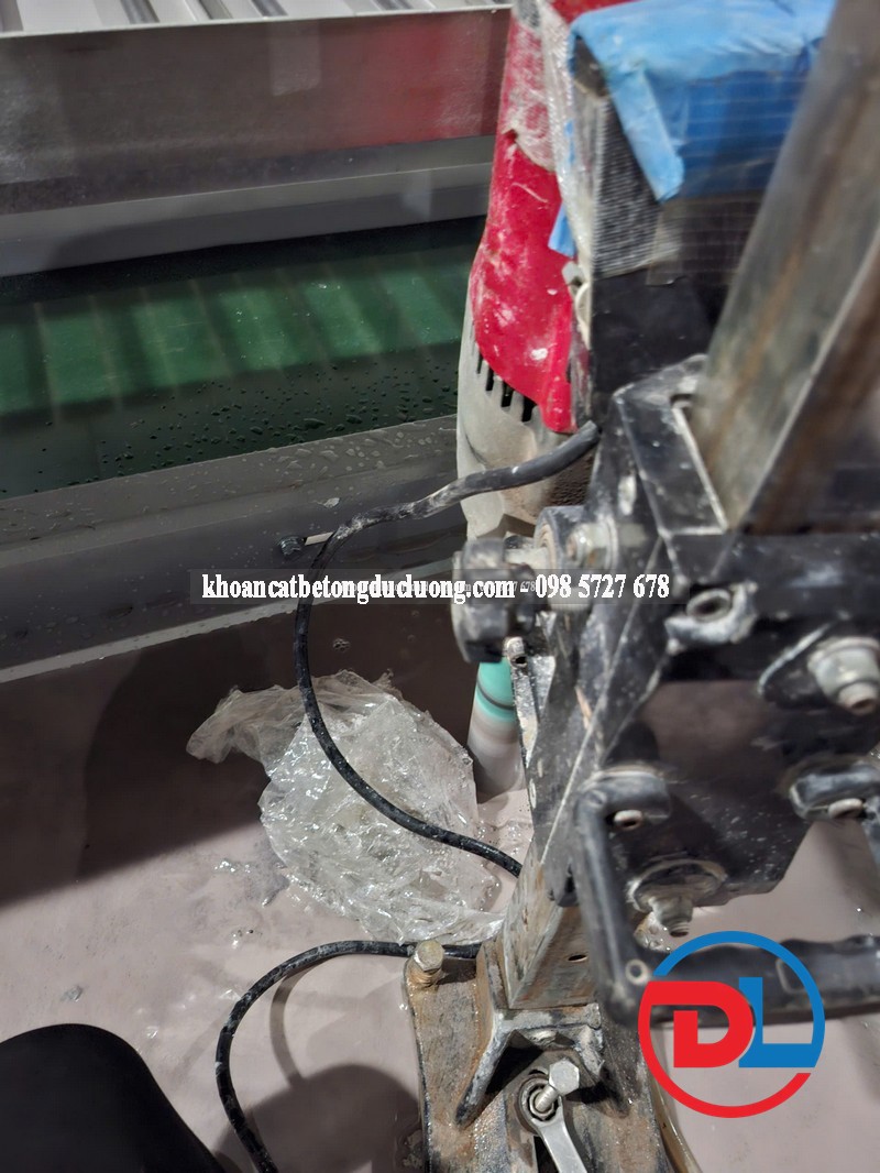 Khoan Rút Lõi Bê Tông Long An - Khoan Lỗ Kỹ Thuật Chính Xác