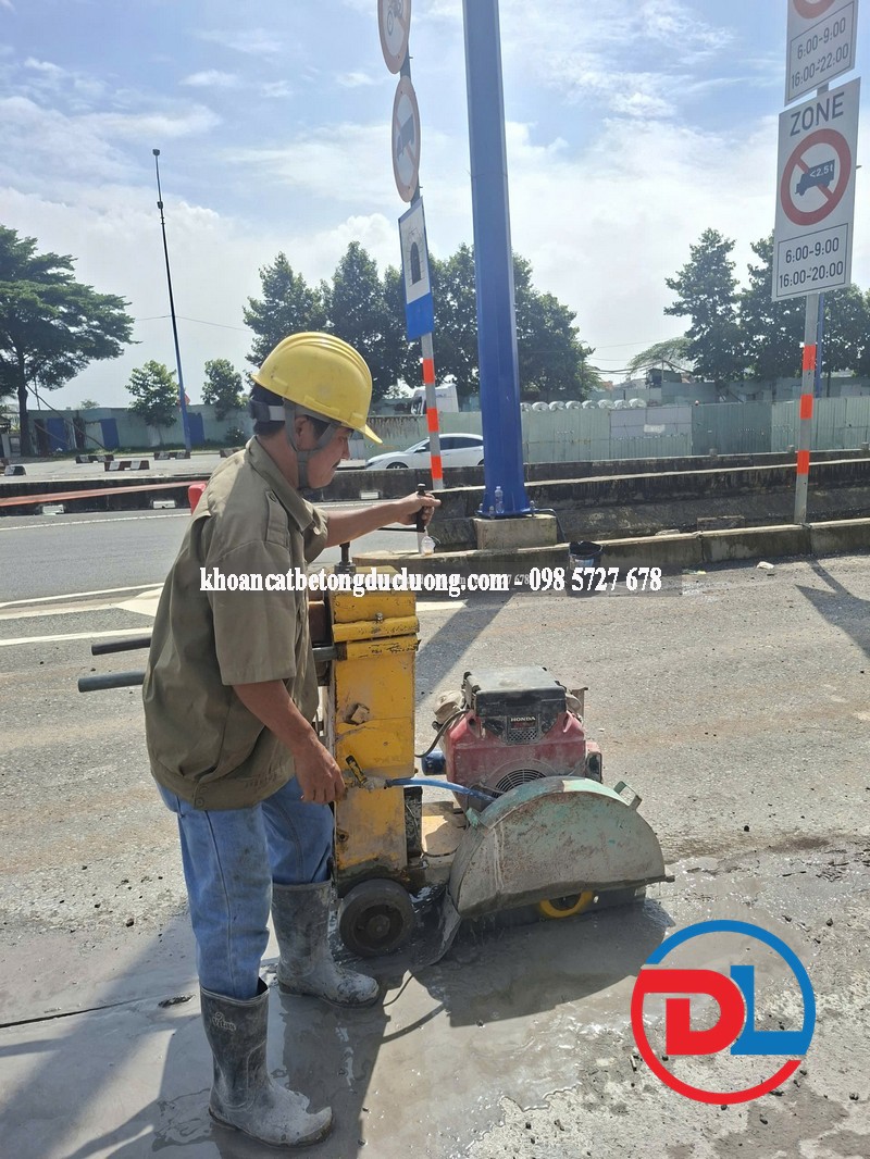 Khoan Cắt Bê Tông Quận 12 - Nhận Làm Gấp, Có Mặt Nhanh