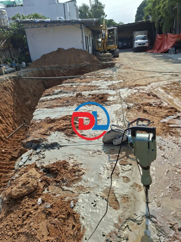 Chuyên Khoan Cắt Bê Tông Tại Tân Phú - Giá Rẻ, Có Mặt Sau 15P