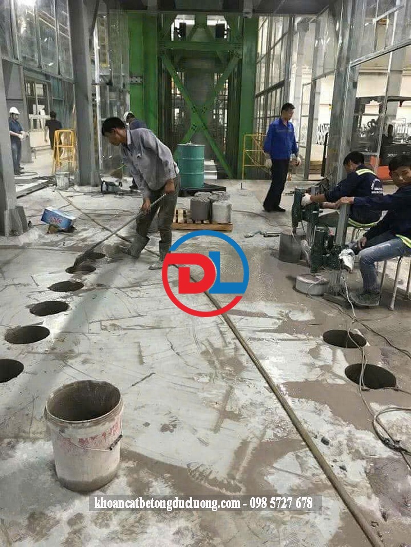 Chuyên Khoan Cắt Bê Tông Tại Tân Phú - Giá Rẻ, Có Mặt Sau 15P