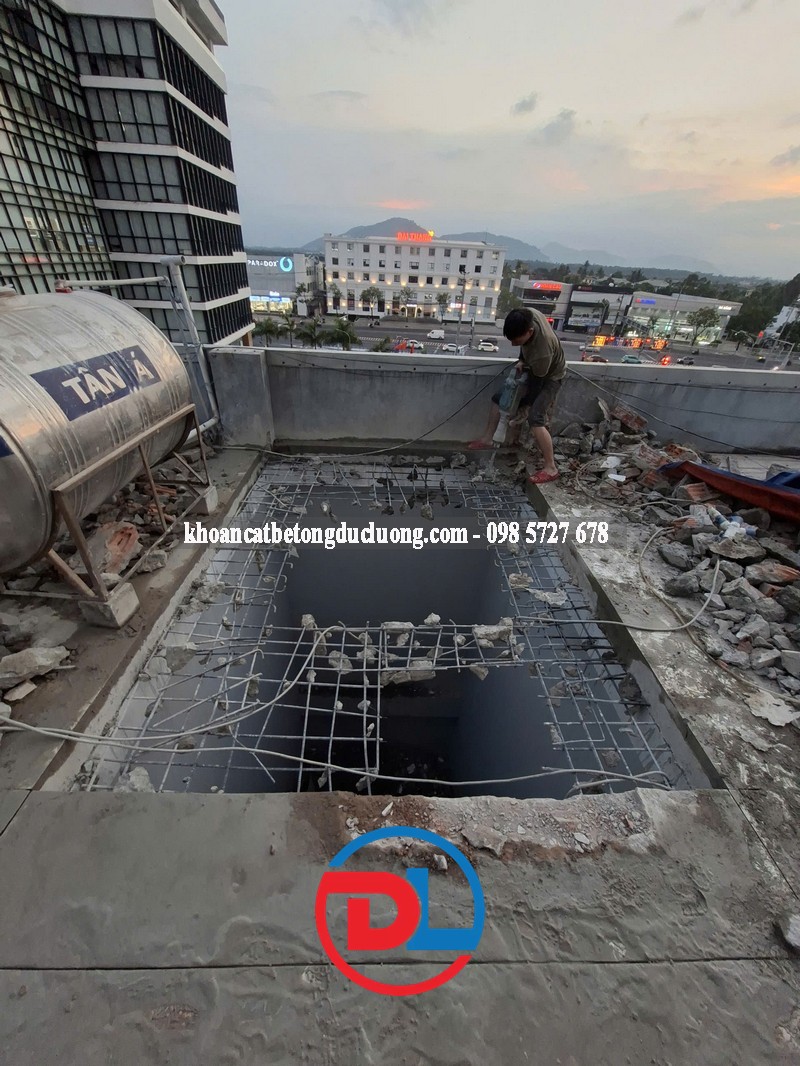 Cắt Hố Thang Máy Nhà Phố TPHCM An Toàn | Thi Công Chuẩn Xác